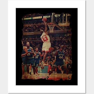 Dunk Michael Jordan vs Dallas Mavericks, 1995 Posters and Art